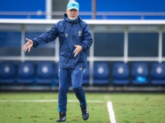Caique está na mira do Grêmio