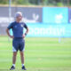 Luís Castro cobra jogador contestado pela torcida do Grêmio: “Tem potencial para fazer mais”