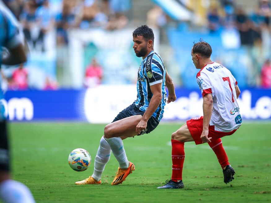 Pepê, volante do Grêmio