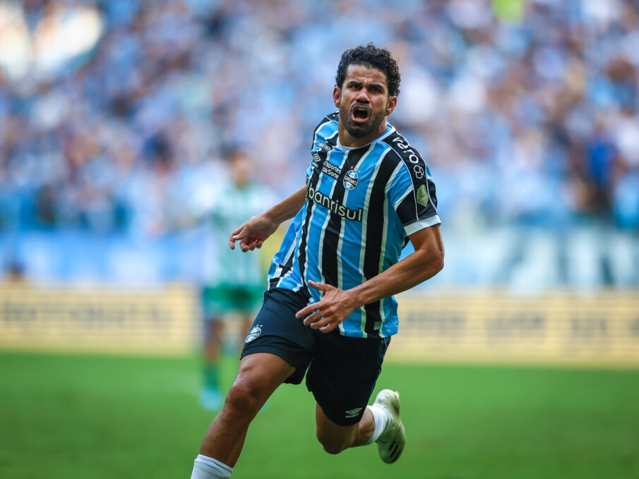 Diego Costa com a camisa do Grêmio