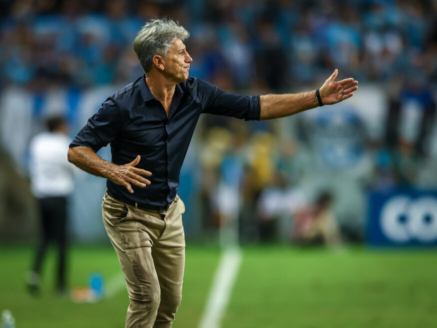 Ex-zagueiro do Grêmio agradece Renato por oportunidade: “Uma honra”