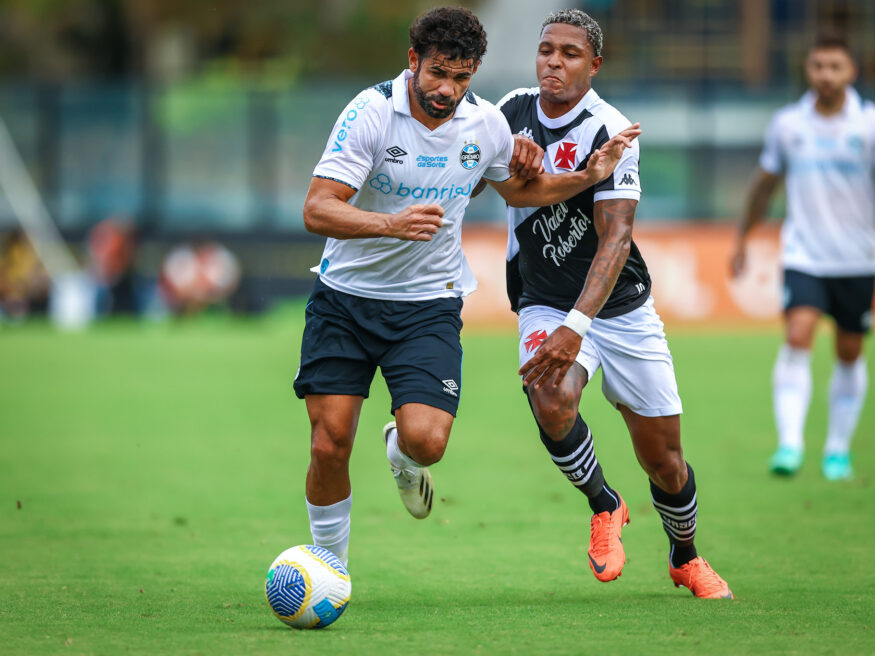 Diego Costa com a camisa do Grêmio