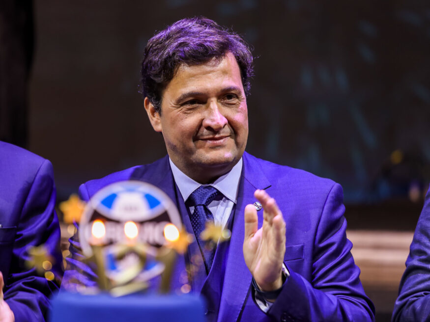Alberto Guerra, presidente do Grêmio, fala sobre episódio polêmico de Alexandre Mendes