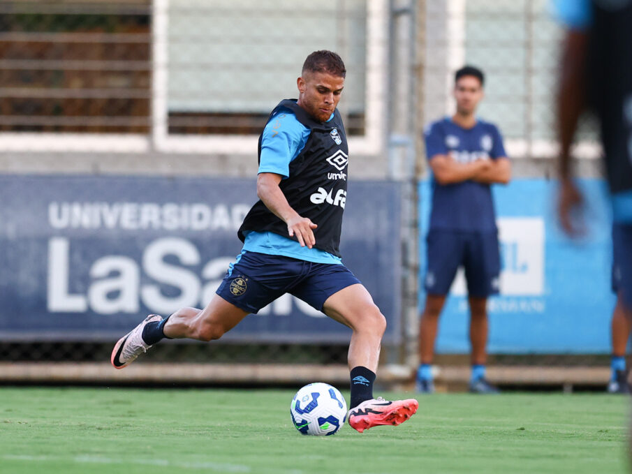 Grêmio Cuéllar Cuéllar tem sido desfalque do Grêmio