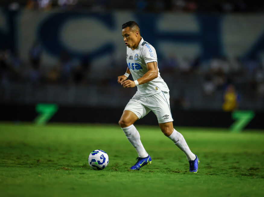 Marlon, lateral do Grêmio
