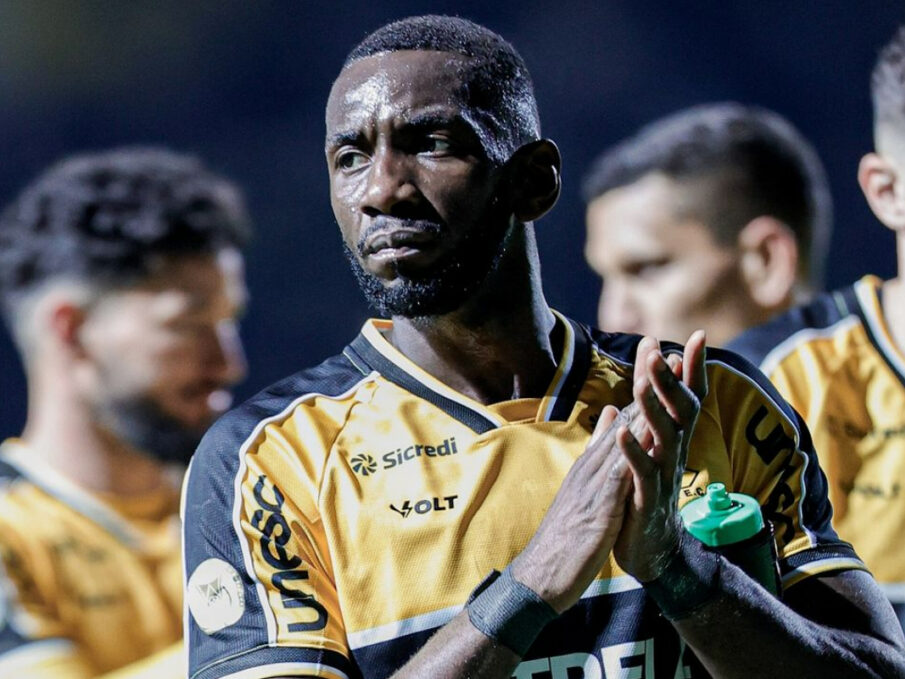 Bolasie, alvo do Grêmio