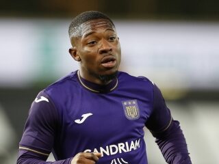 Grêmio acerta com Francis Amazu
