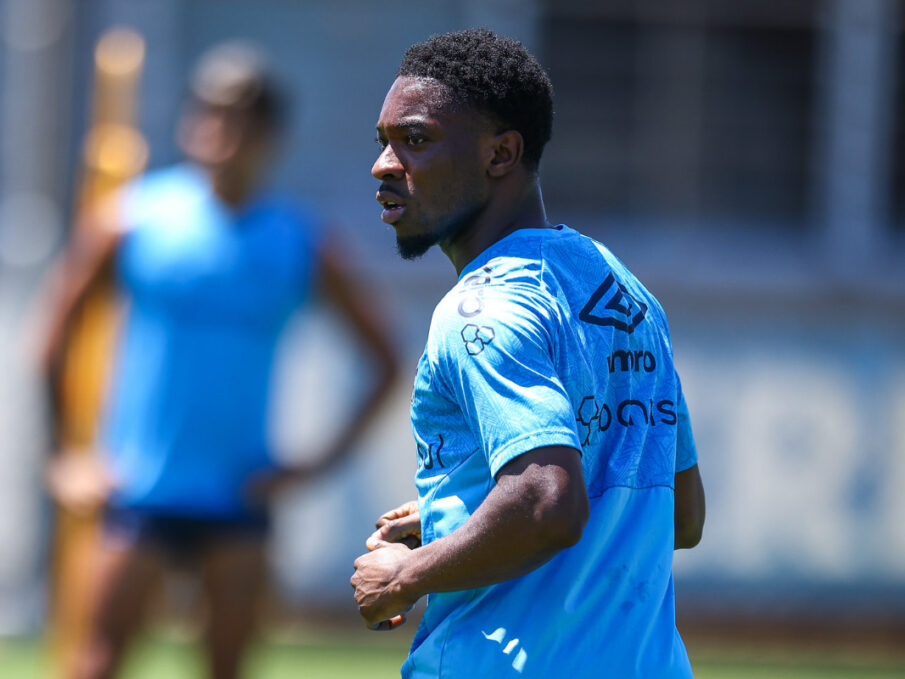 Francis Amuzu, atacante do Grêmio