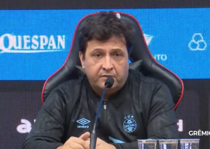 Arbitragem é alvo de polêmica em jogo do Grêmio