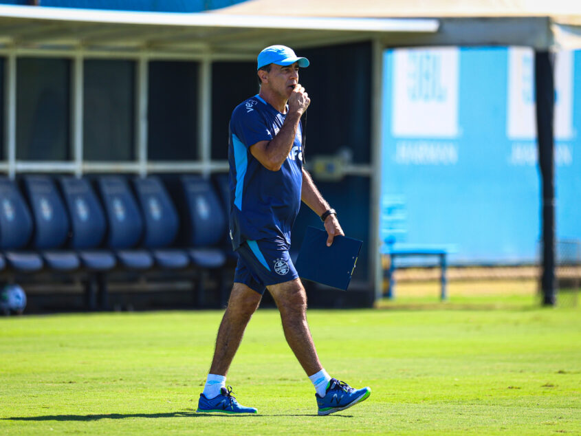 Cristaldo voltou a ser titular do Grêmio