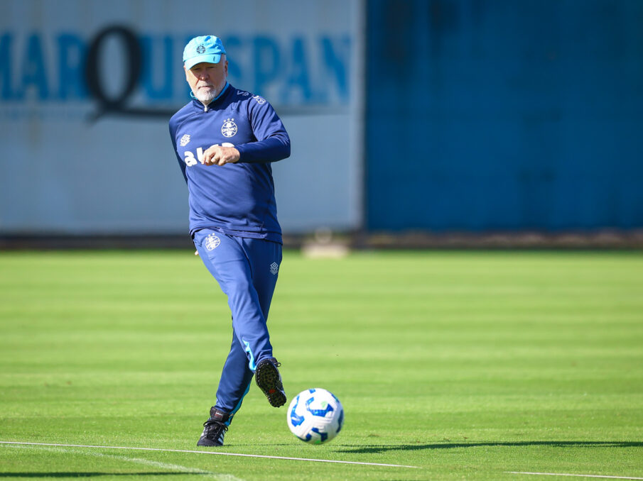 Cuellar deve retornar ao Grêmio
