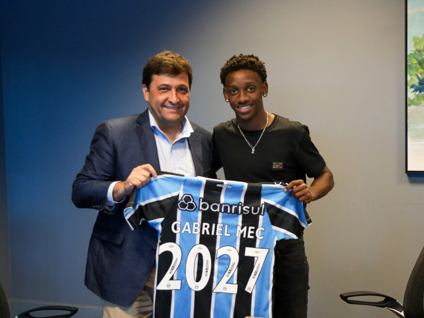 Gabriiel Mec assinou com o Grêmio