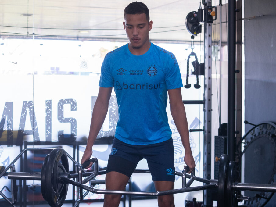 Gustavo Martins é alvo dos europeus para deixar o Grêmio