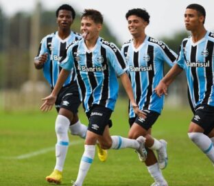 Jefinho pode trocar o Grêmio pelo Internacional