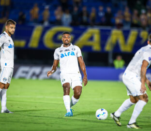 Jemerson falhou em gol sofrido pelo Grêmio