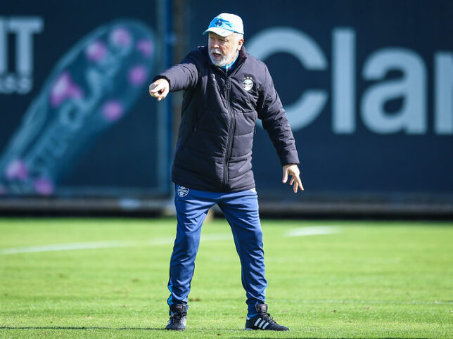 Jemerson foi defendido por Mano no Grêmio