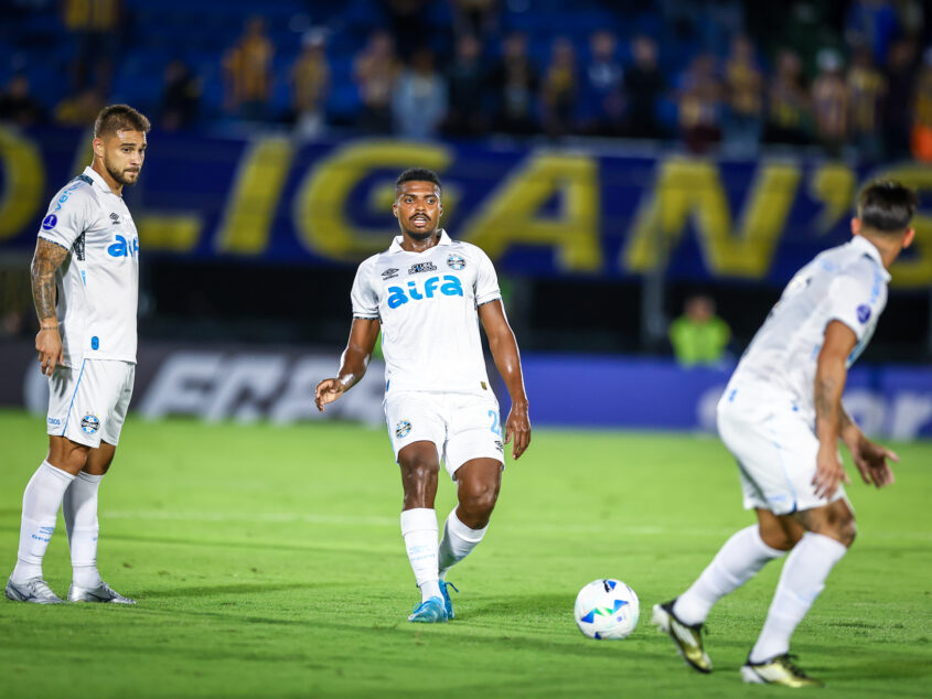 Jemerson falhou em gol sofrido pelo Grêmio