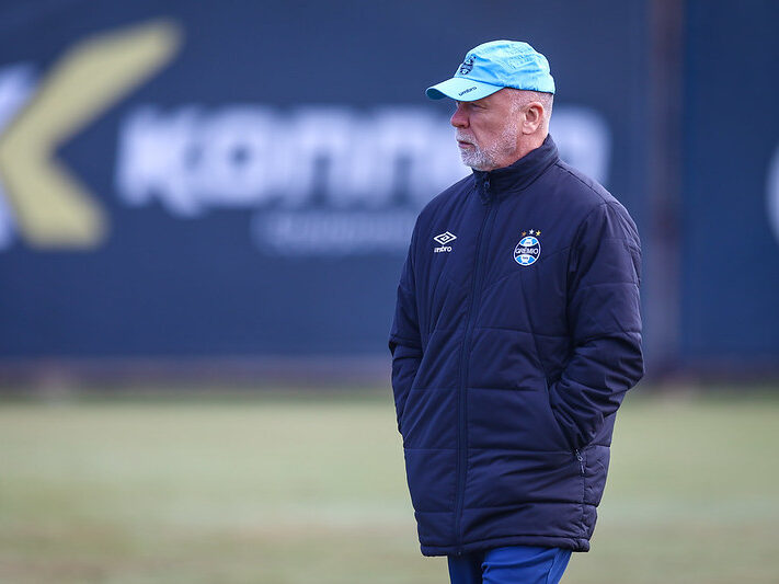 João Lucas pode deixar o Grêmio