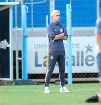 Kannemann desfalca o Grêmio