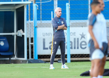 Kannemann desfalca o Grêmio