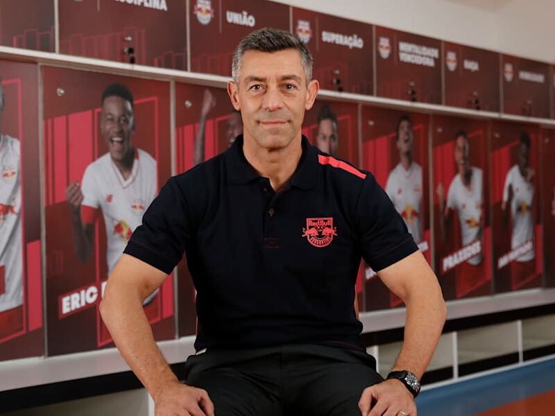 Grêmio quer Pedro Caixinha