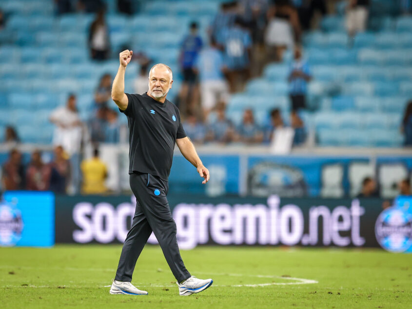 Saída estão na pauta do Grêmio