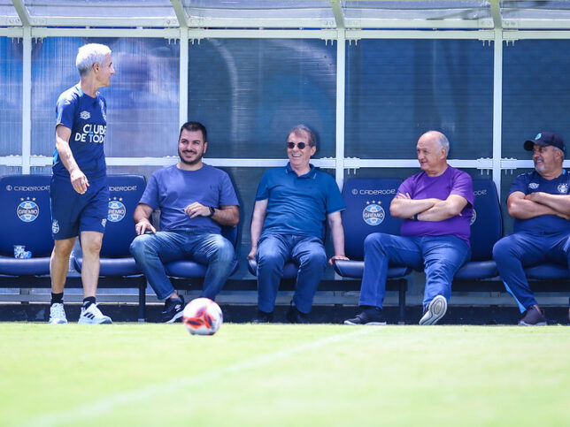 Saídas são prioridade no Grêmio