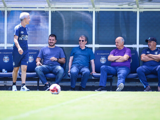 Saídas são prioridade no Grêmio