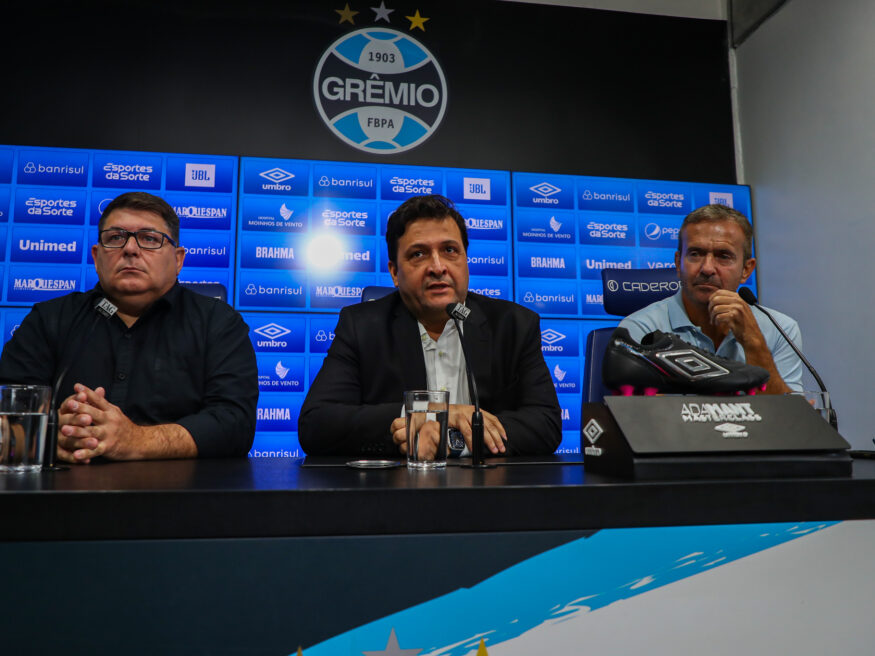 Treinador para 2025 é o objetivo do Grêmio