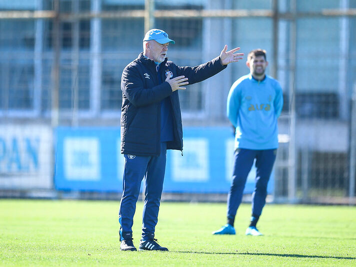 Volante é prioridade no Grêmio