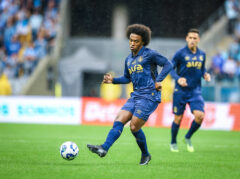 Willian teve lesão jogando pelo Grêmio