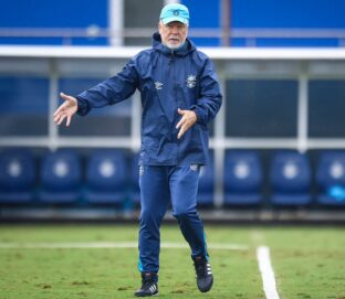 Caique está na mira do Grêmio
