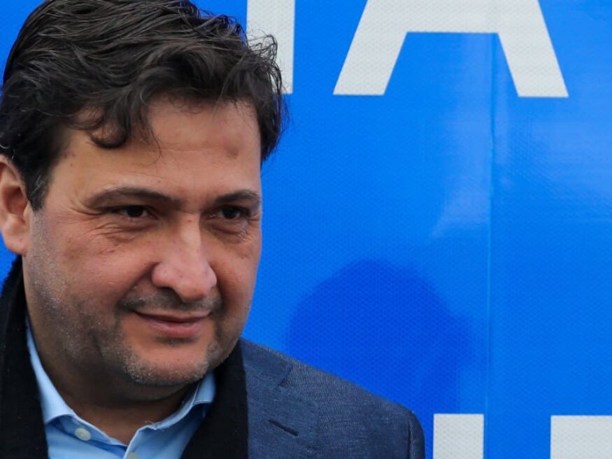 Técnico para 2025 é prioridade no Grêmio