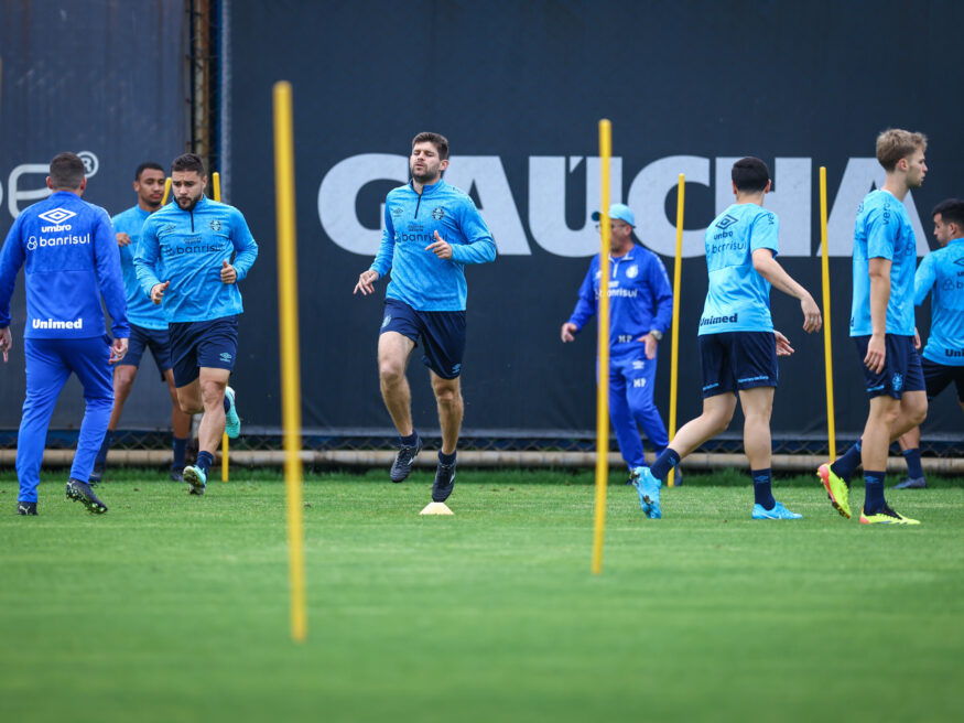 Dupla inédita deve formar a zaga do Grêmio