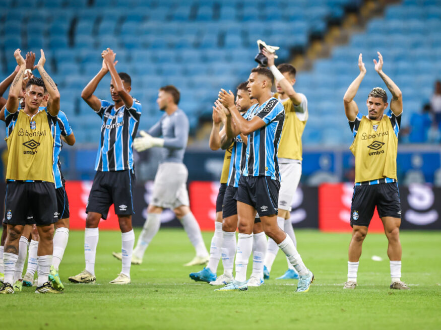 Jogadores do Grêmio em campo