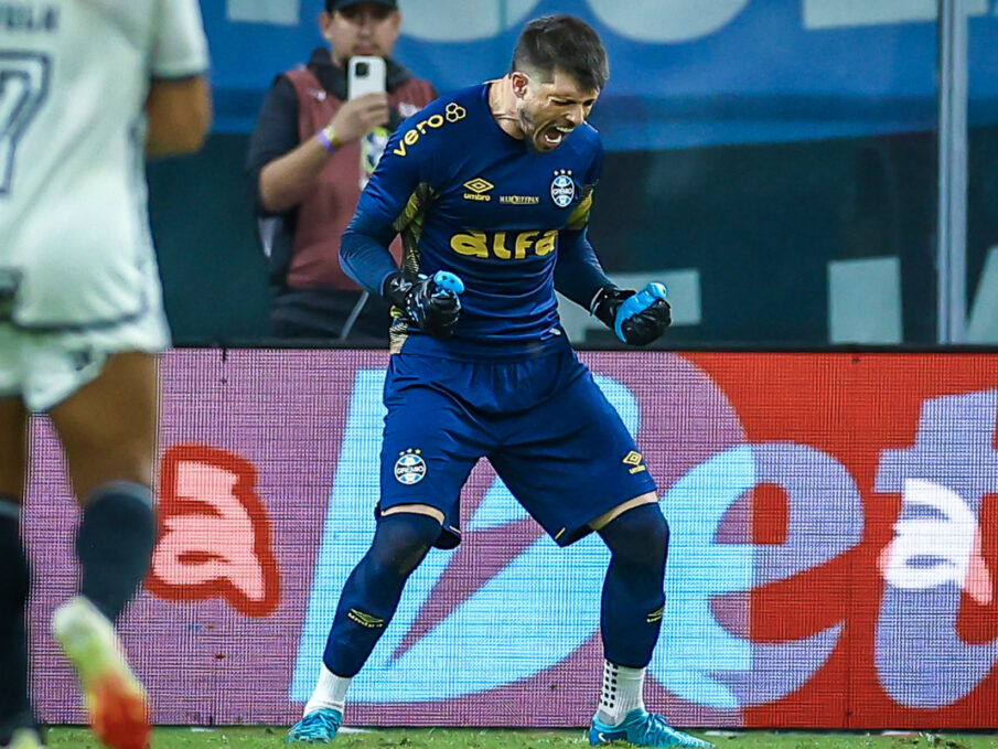 Tiago Volpi, goleiro do Grêmio {{brizy_dc_image_alt entityId=