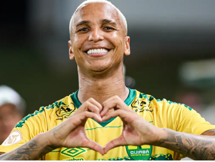 Alvo do Grêmio, Deyverson encaminha saída do Cuiabá