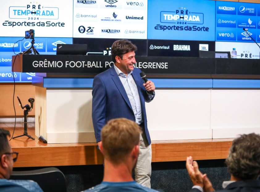 Grêmio procura novo treinador