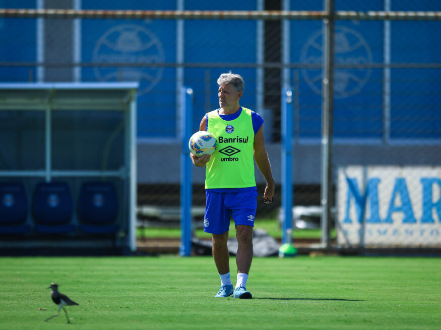 Renato tem dúvida para escalar o Grêmio