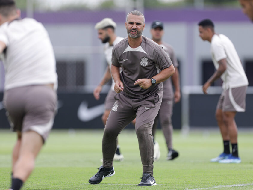 Grêmio busca novo preparador físico